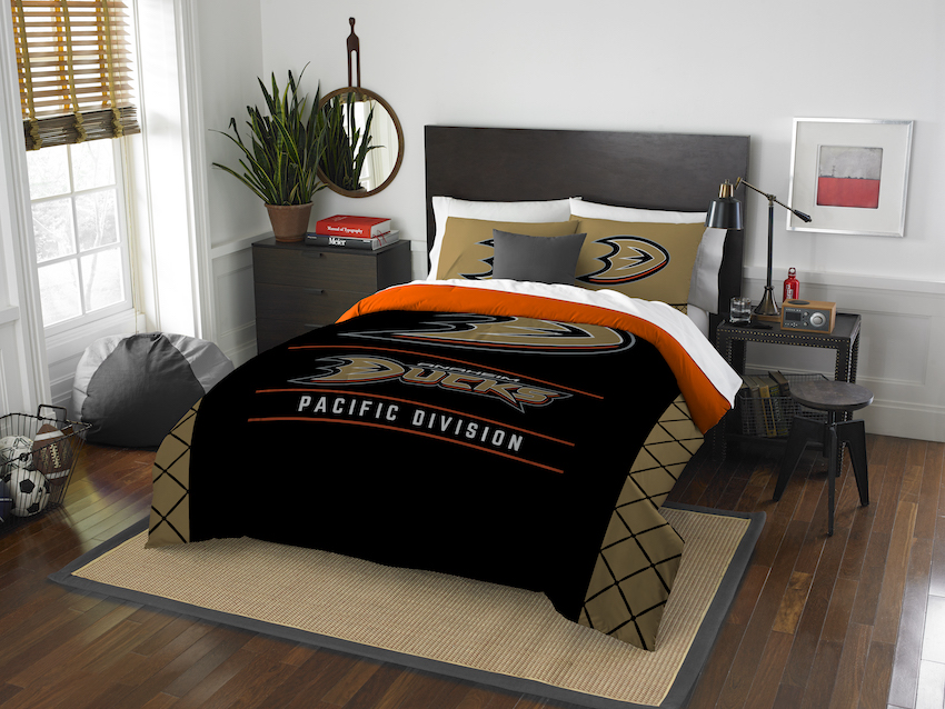 Anaheim Ducks QUEEN/FULL size Comforter and 2 Shams