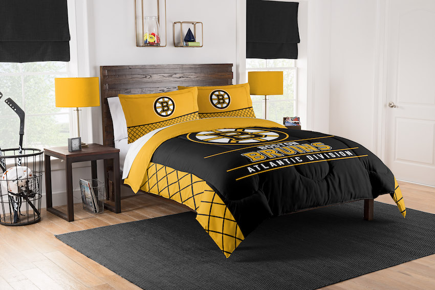 Boston Bruins KING size Comforter and 2 Shams