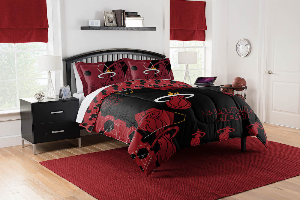 Miami Heat QUEEN/FULL size Comforter and 2 Shams