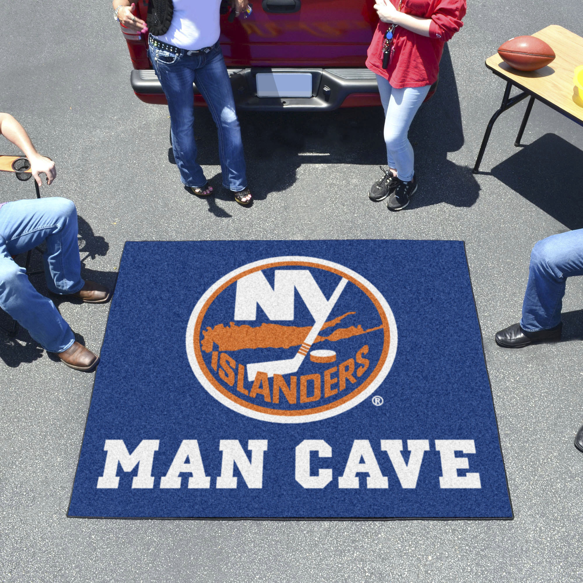 New York Islanders MAN CAVE TAILGATER 60 x 72 Rug
