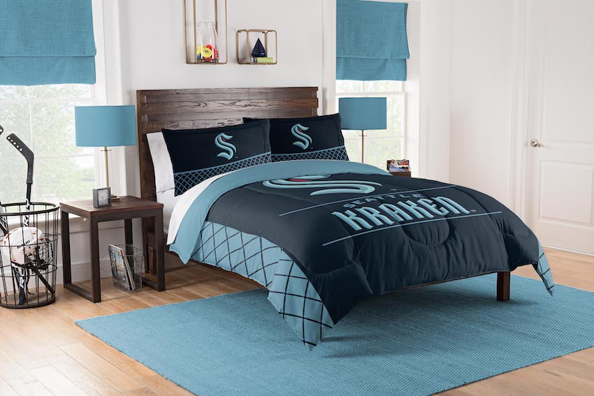 Seattle Kraken QUEEN/FULL size Comforter and 2 Shams