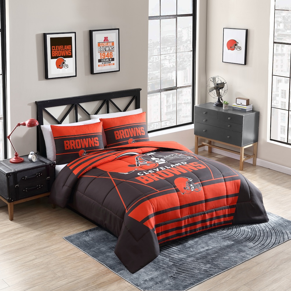 Cleveland Browns QUEEN/FULL size Comforter and 2 Shams
