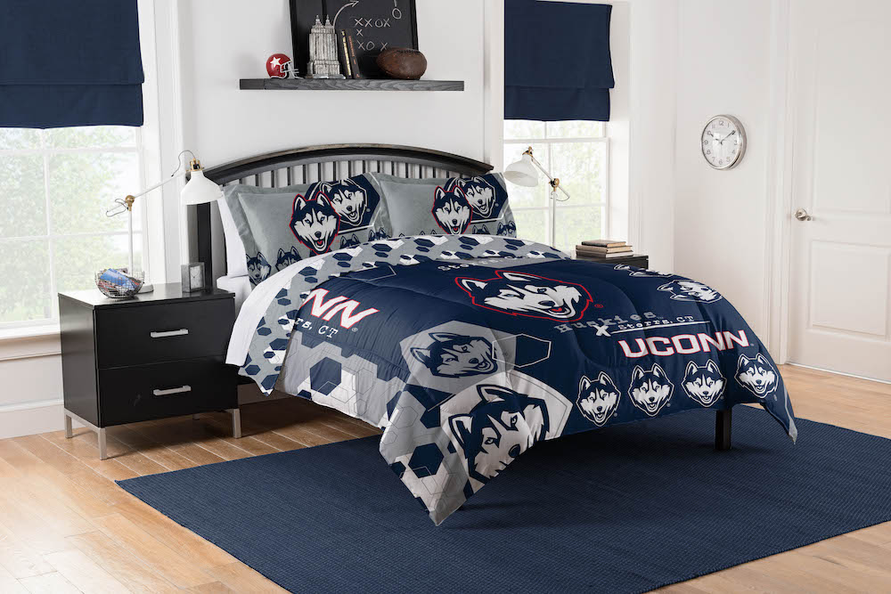 Connecticut Huskies QUEEN/FULL size Comforter and 2 Shams