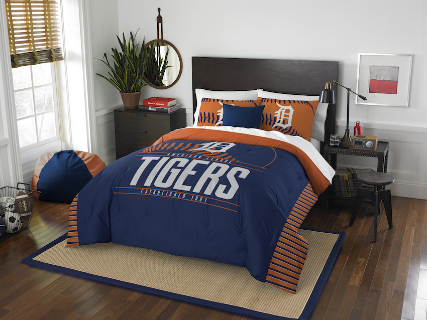 Detroit Tigers QUEEN/FULL size Comforter and 2 Shams