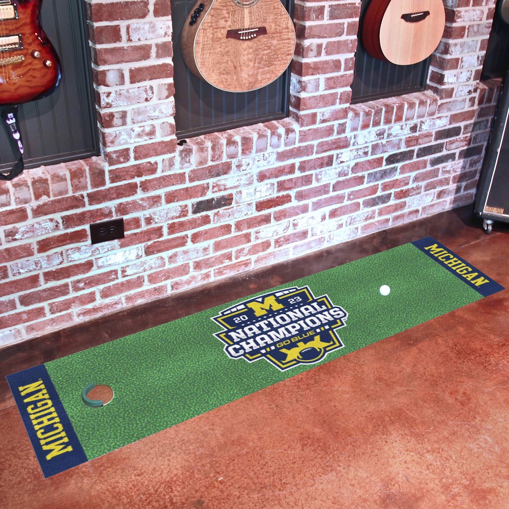 Michigan Wolverines COLLEGE FOOTBALL CHAMPS Putting Green Mat