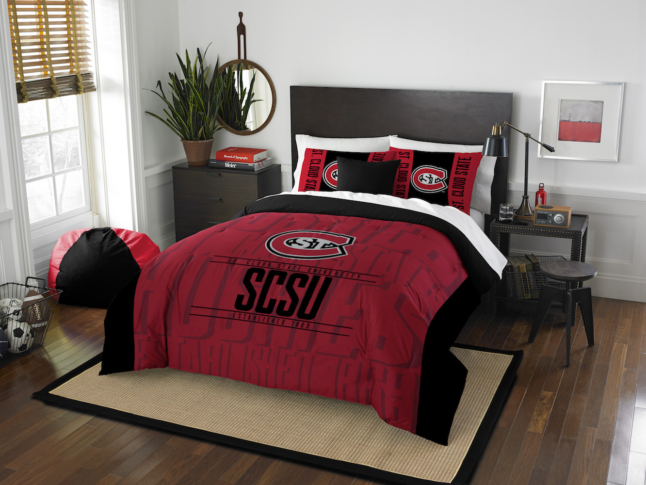 St. Cloud State Huskies QUEEN/FULL size Comforter and 2 Shams