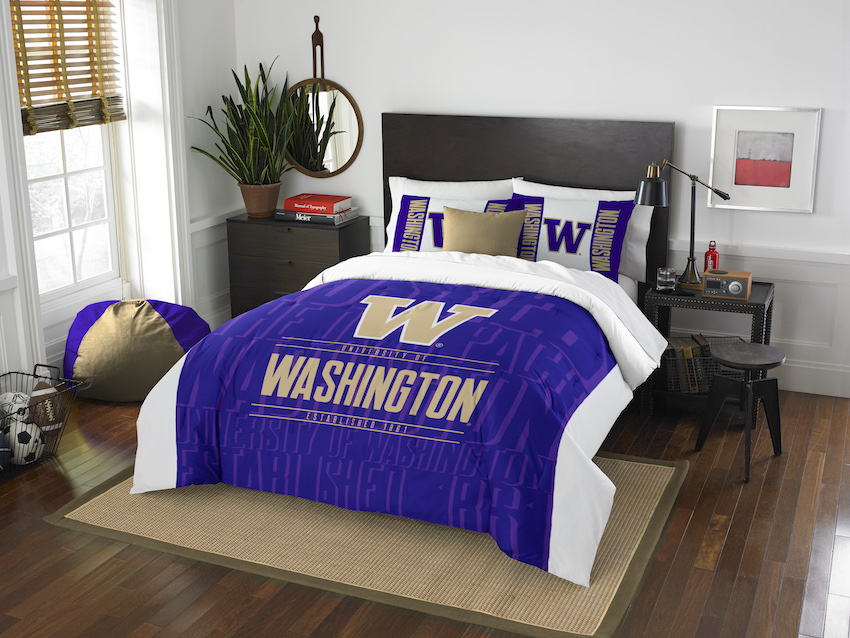 Washington Huskies QUEEN/FULL size Comforter and 2 Shams